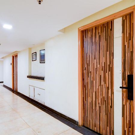 Hotel Urban Asia Калькутта Экстерьер фото