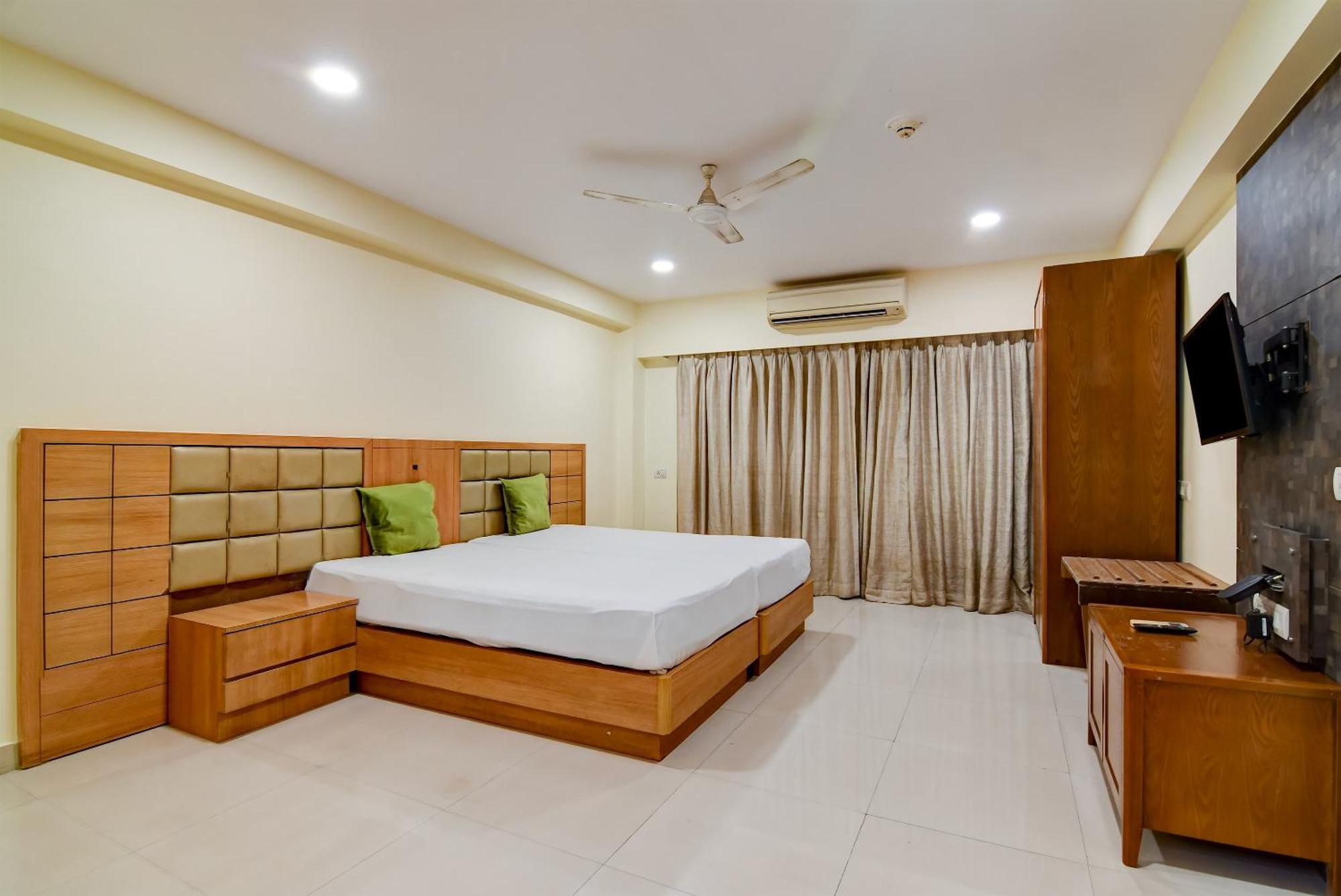 Hotel Urban Asia Калькутта Экстерьер фото