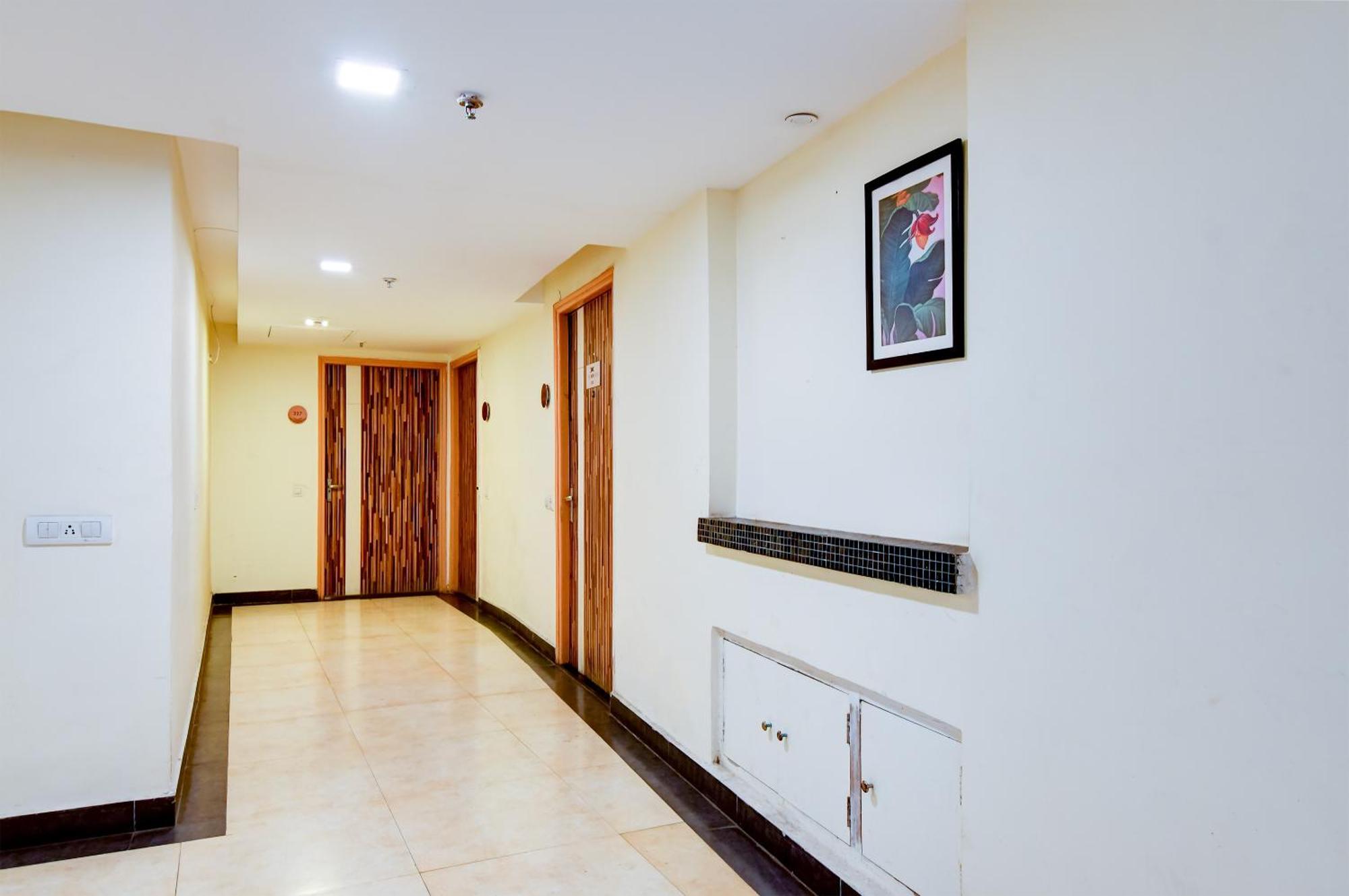 Hotel Urban Asia Калькутта Экстерьер фото